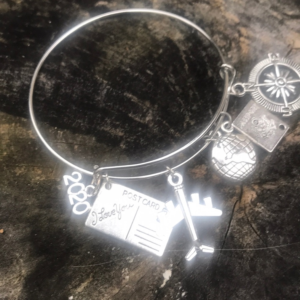 Traveling charm bracelet - Picture 3 of 8